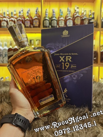 Rượu Johnnie Walker XR19 Hộp Quà Tết 2022